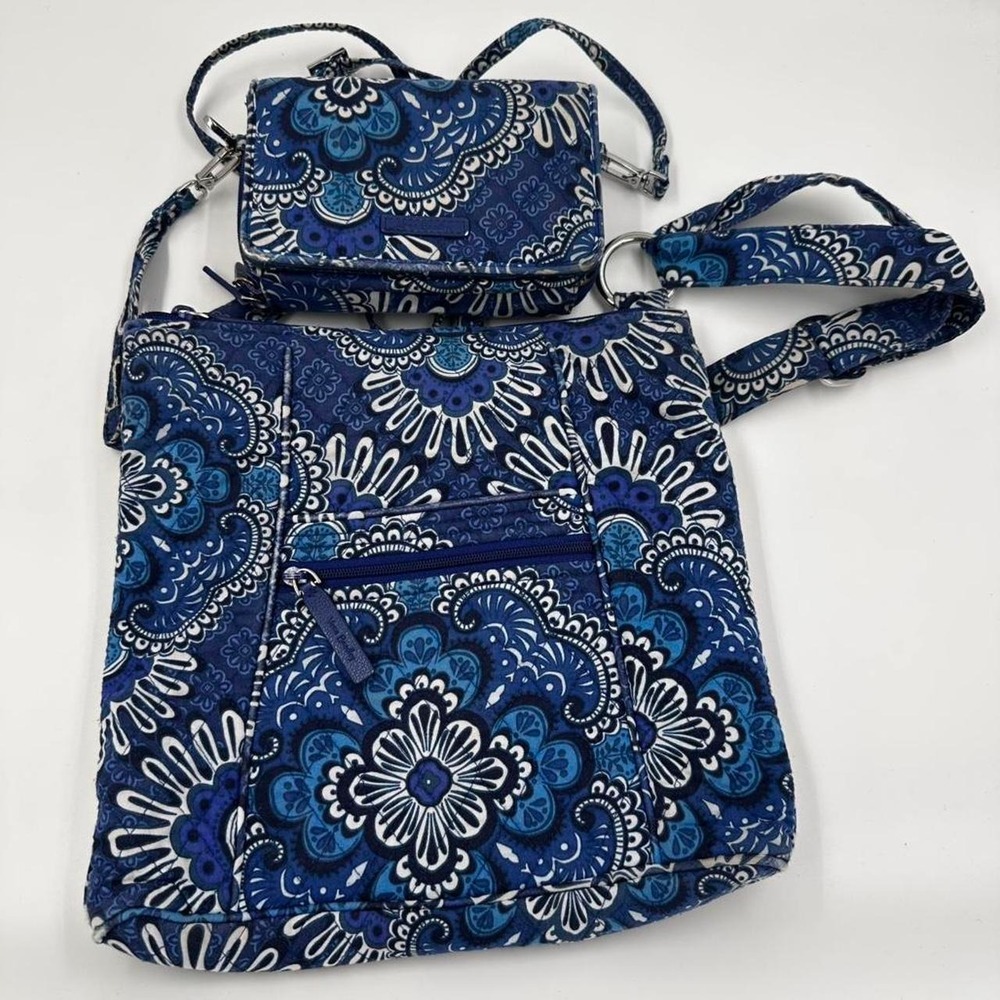 Vintage Vera Bradley Blue & white floral crossbody bag with matching wristlet